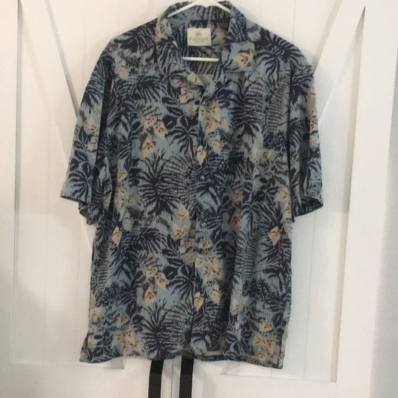 Paradise Men’s Vintage Blue tropical Button Down Silk. Size L - Picture 1 of 5